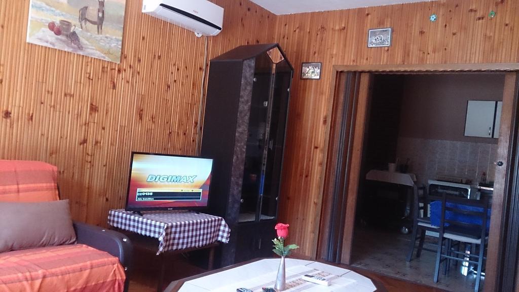 Holiday Home Paul บลัตเซ ภายนอก รูปภาพ